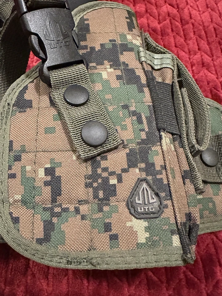 Funda de pierna UTG Tactical Spec Ops PVC-H178E ACU/UCP patrón de camuflaje Foto 2 de 4