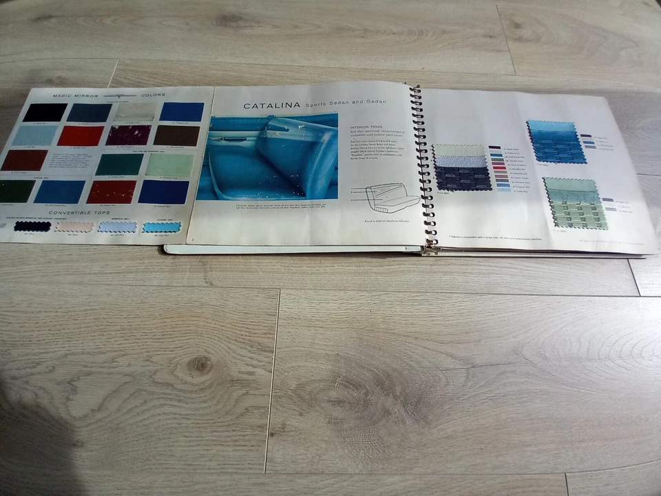 Original 1959 Pontiac Color & Trim Dealer Showroom Album, Catalina, Bonneville - Imagem 3 de 4