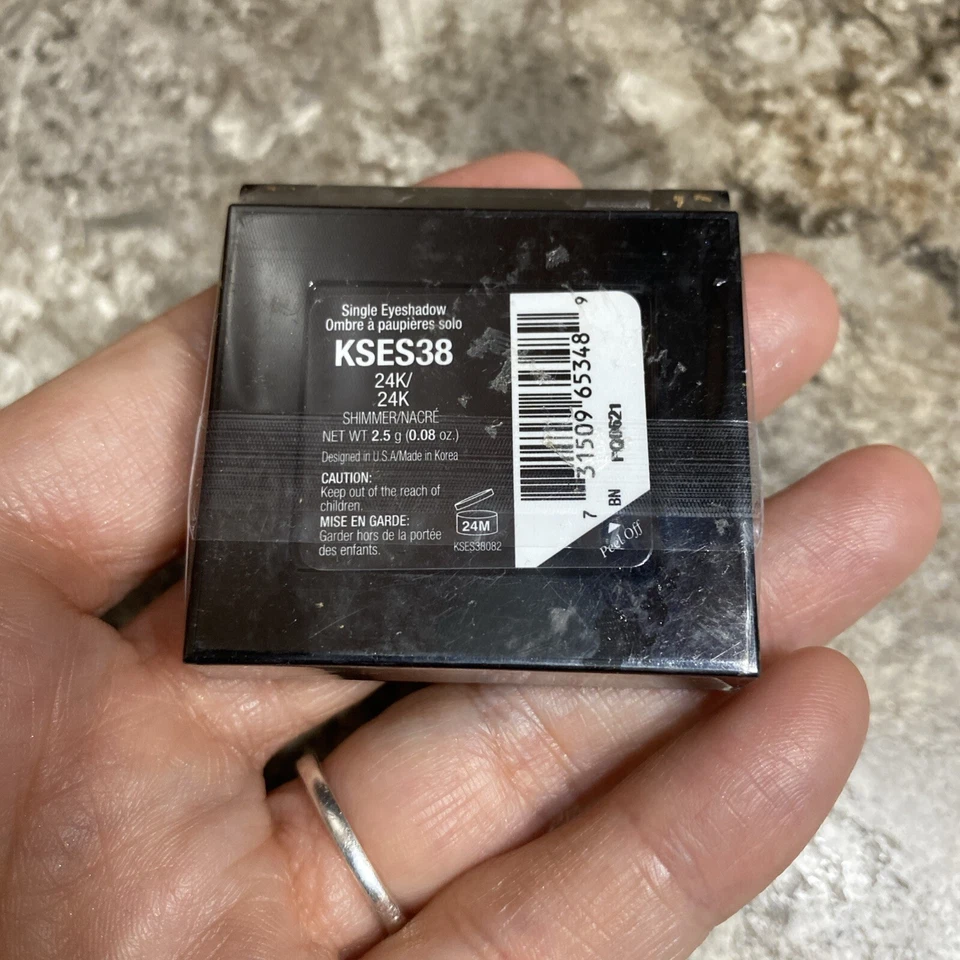 Sombra de ojos profesional Kiss New York individual 24K KSES38 sellada Foto 2 de 4