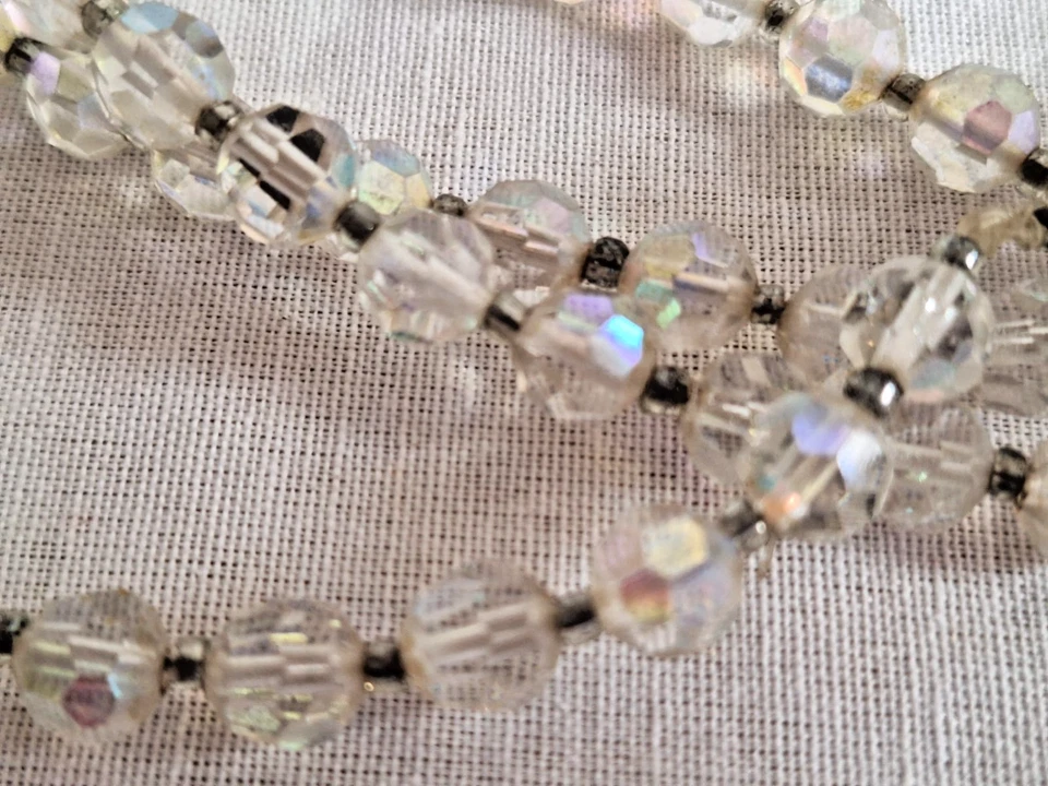 anni ’70 - Vintage Collana con Perle di Plastica Trasparente Sfaccettate - Immagine 4 di 4