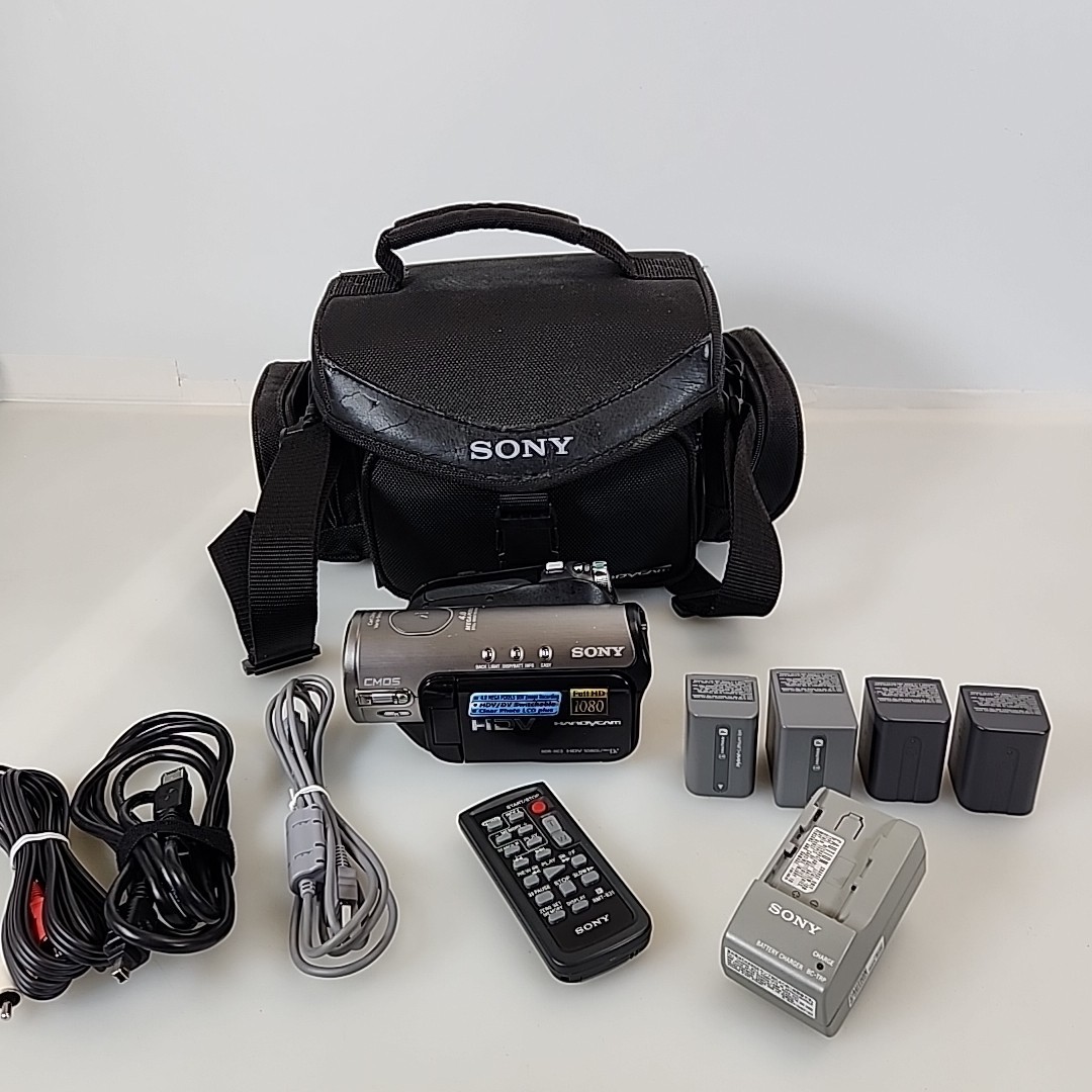 Full Hd 1080 W/case & Batteries