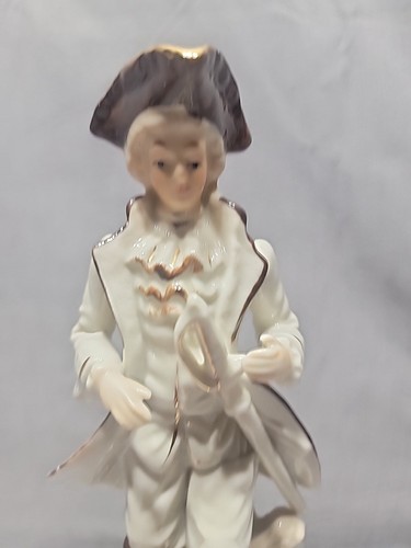 Vintage Victorian Porcelain Soldier Young Man Figurine - Picture 2 of 14