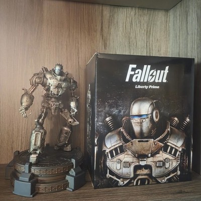 Fallout 4 Liberty Prime Figure from Chronicle Collectibles CIB w Box & Styrofoam