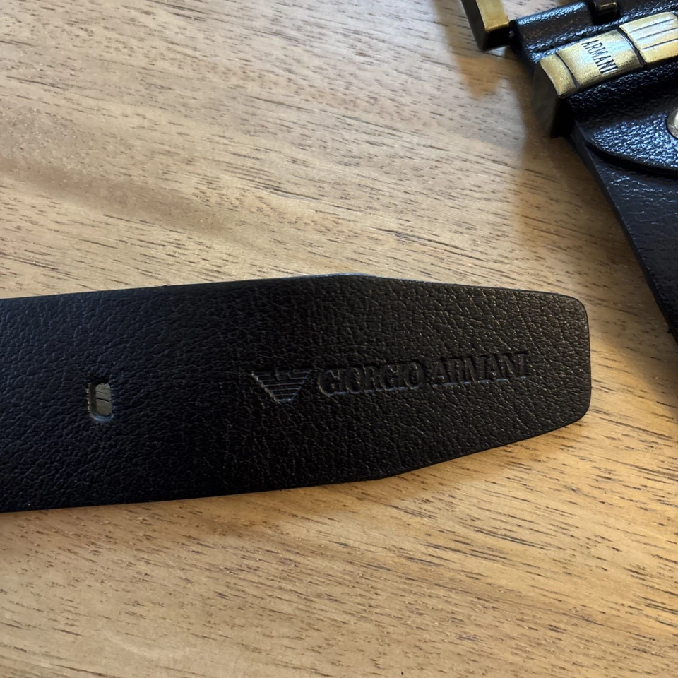 GIORGIO ARMANI ITALIA CINTURÓN DE CUERO NEGRO PARA HOMBRE 51” - ¡EXCELENTE ESTADO!! Foto 3 de 4