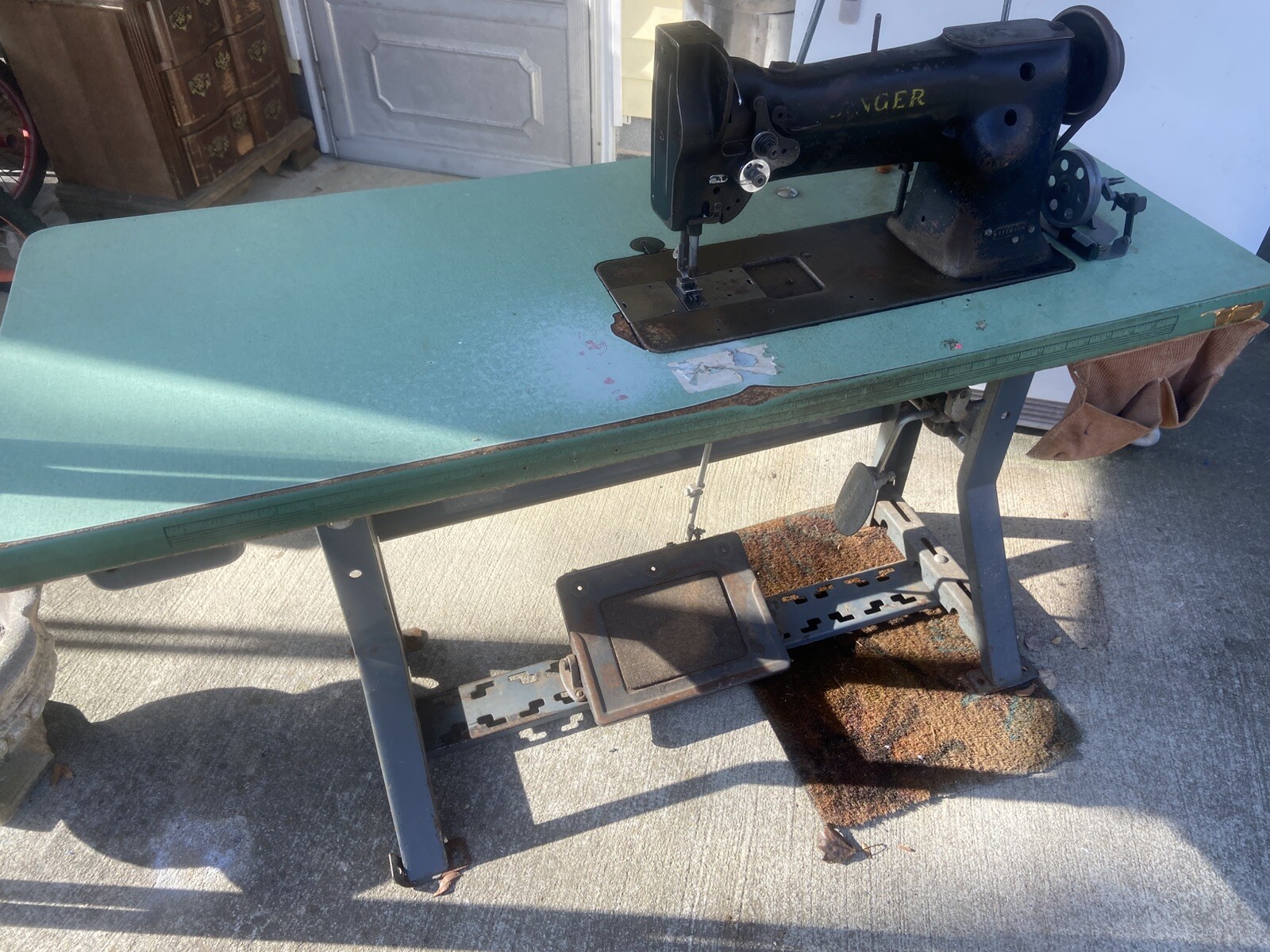 Singer Industrial Sewing Machine 111W151  With Table and Motor