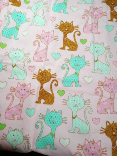 Flannel Fabric Pink Background Cats/Hearts 30" x 41"-100% Cotton-NEW - Picture 2 of 3