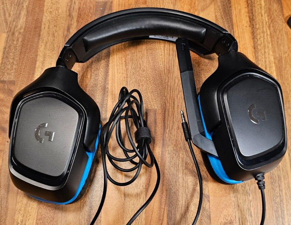 Logitech G432 Black/Blue Over the Ear Gaming Headset 5099206082410 eBay