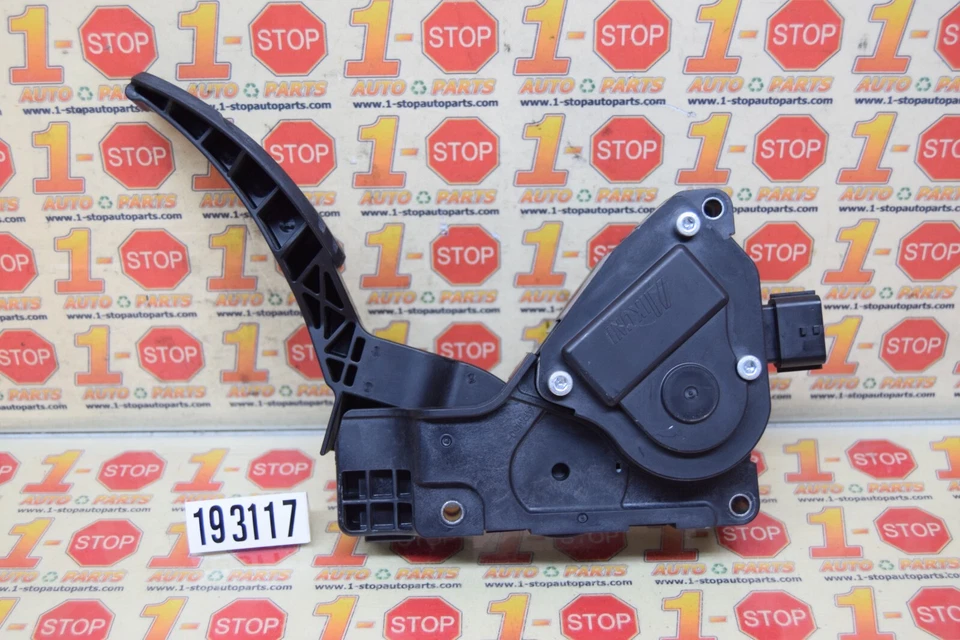 Infiniti QX50 2019-2021 acelerador posición del pedal del acelerador 18002-5NA4A OEM Foto 2 de 4