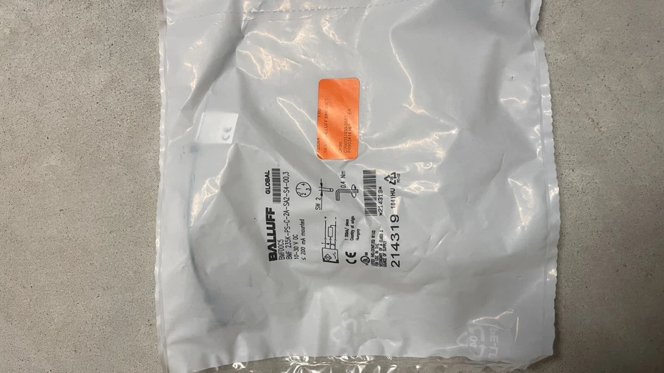 New Balluff BMF00C5 Sensor Magnetic Field T-slot Drop-in PNP N/O M12 .3m PUR - Image 2 of 4