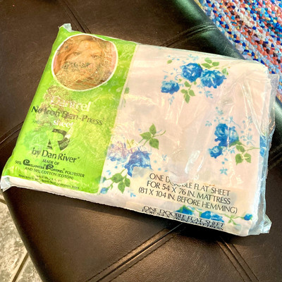 Vtg Dan River Dantrel FULL Double FLAT Sheet Blue Roses Muslin Cotton Poly Blend