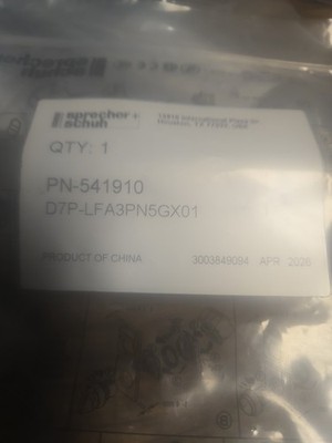 SPRECHER & SCHUH D7P-LFA3PN5GX01 Green Push Button  Brand New