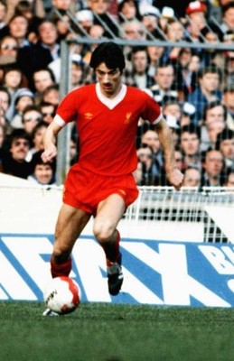 IAN RUSH OF LIVERPOOL IN ACTION DURING THE LEAGUE CUP FINAL AT WEM- Old Photo