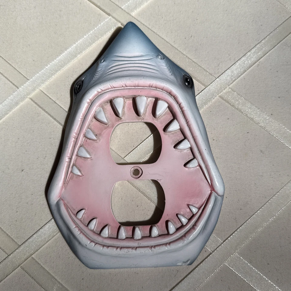 Shark Great White Shark Outlet 保护套 🦈🦈 大白鲨 🦈 🦈鲨鱼插座盖 — 第 2/4 张图片