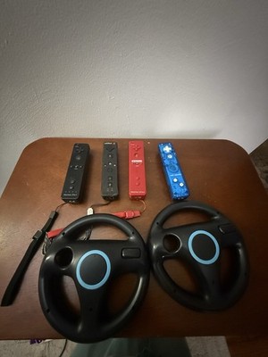 Nintendo Wii Remote Controller Bundle 4 Wiimotes 2 Mario Kart Steering Wheels