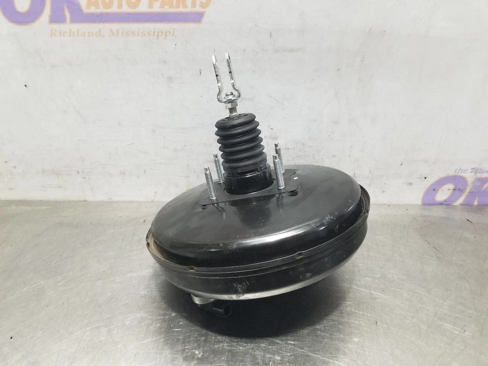 Toyota Camry SE 20 2020 2,5 L potenciador de freno Foto 4 de 4