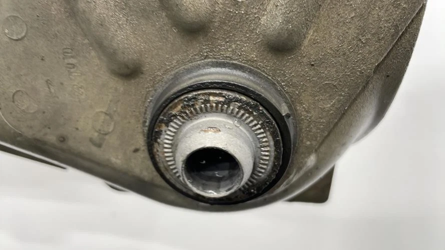 Berceau avant RENAULT CLIO 3 PHASE 2 BREAK 8200766085 - Photo 3/4