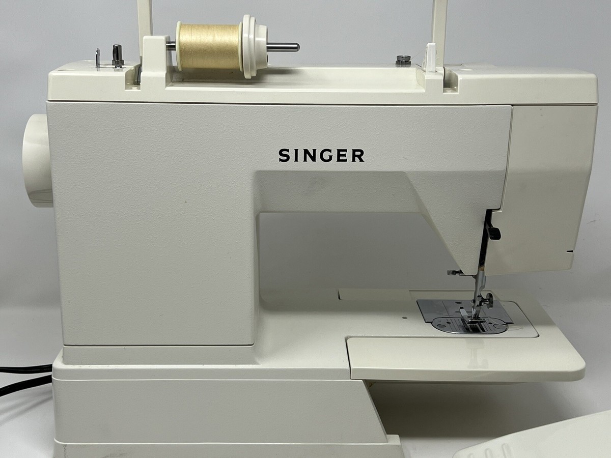 Singer Model 9005 8-Pattern Domestic Sewing Machine w/ Pedal Singer Model 9005 8-Pattern Domestic Sewing Machine w/ Pedal