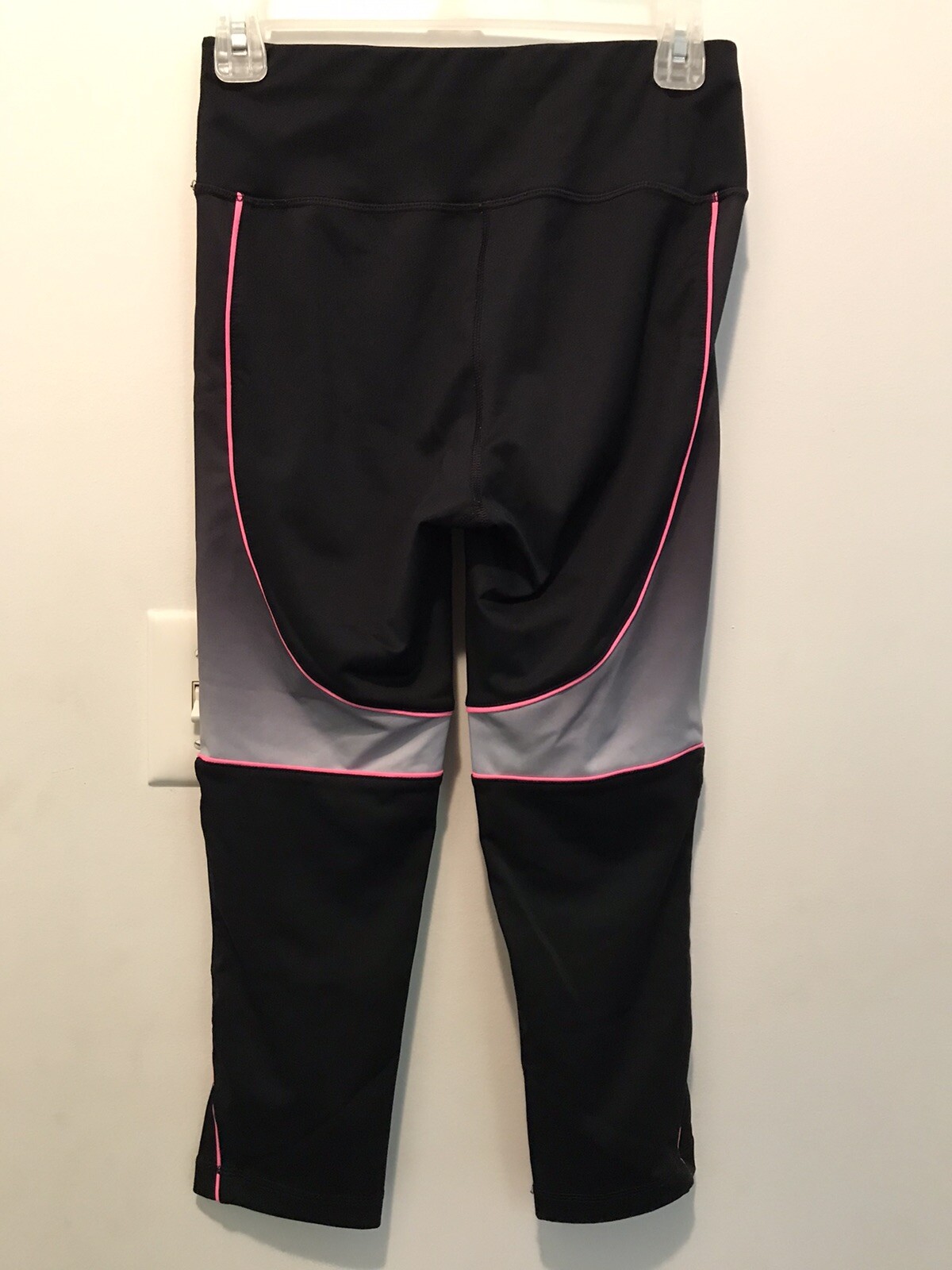 Leggings donna Fila Sport neri con inserti grigi e orlo rosa abbigliamento sportivo taglia S