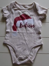Dot & Zazz Santa Hat Believe Short Sleeve Oatmeal Christmas Bodysuit 0-3M 6-9M