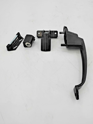 Prime-Line K 5080 1-3/4'' Colonial Push Button Lock with Key Black Finish Secure