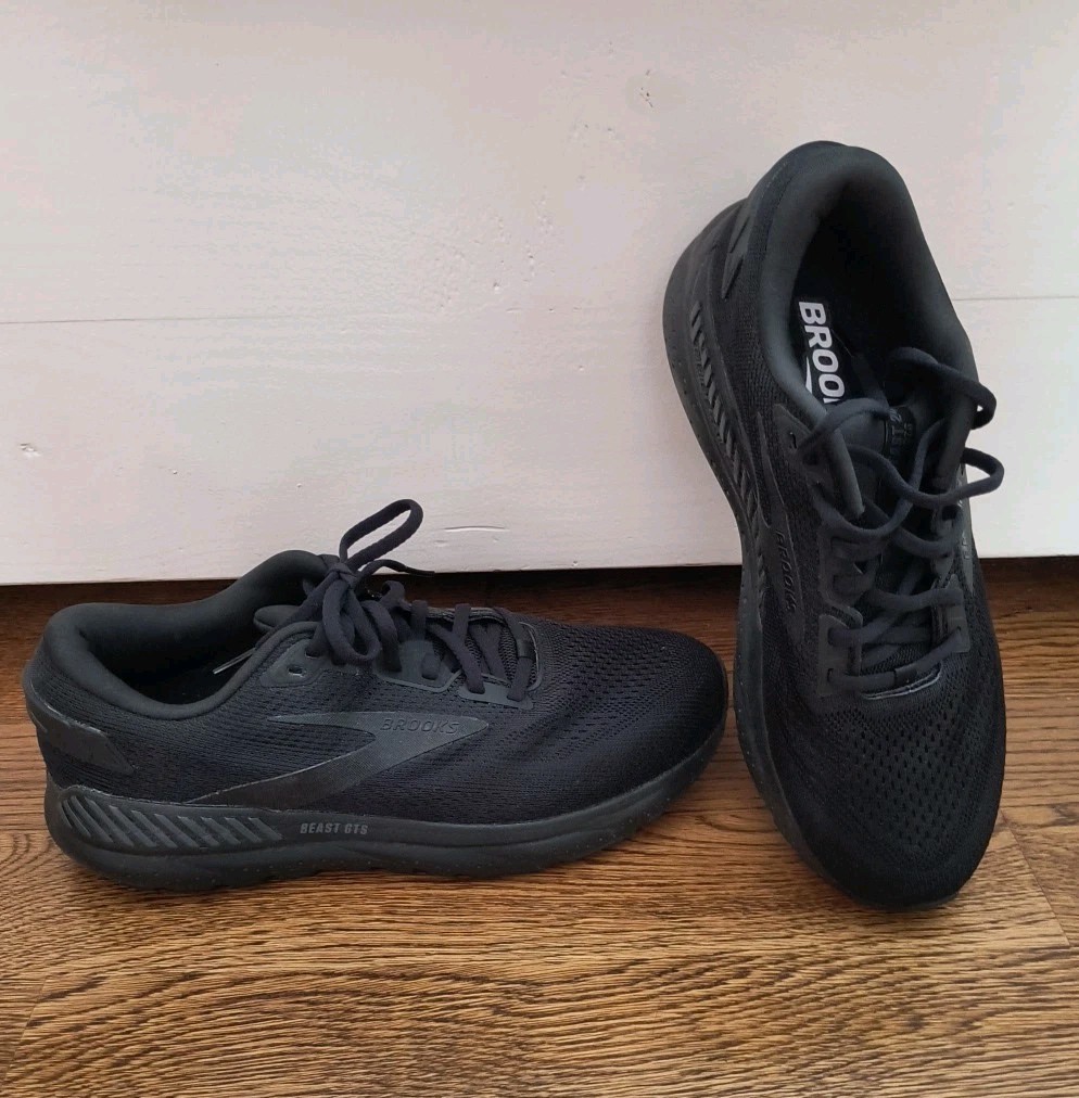 Brooks Beast GTS 24 Mens Running Shoes Black Black 1104251D020 Size 10.5 D Men main image 4