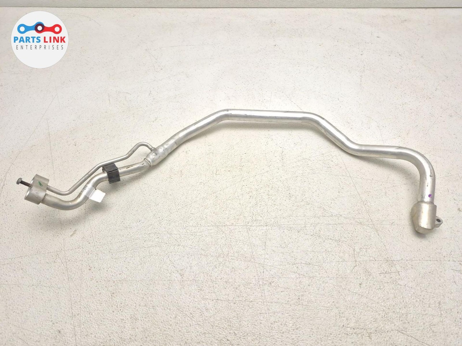 2016-20 BENTLEY BENTAYGA UPPER AC LINE HOSE PIPE CONDITIONER AIR TUBE 636 OEM