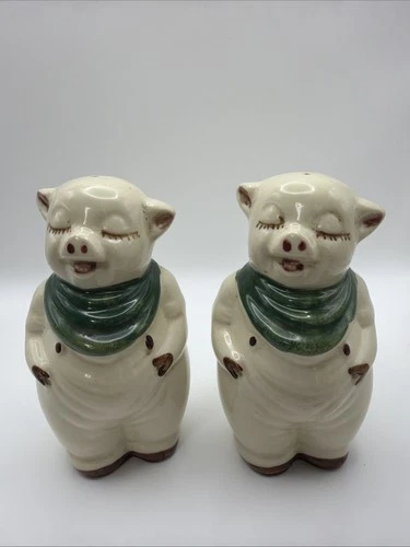 Vtg Pair Shawnee Pottery Smiley Pig Salt & Pepper Shakers Green Scarf 5” Tall