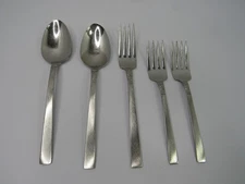5 Pcs. Vintage Oneida Stainless Flatware W.M. Dalton Brookwood Spoons Forks GUC