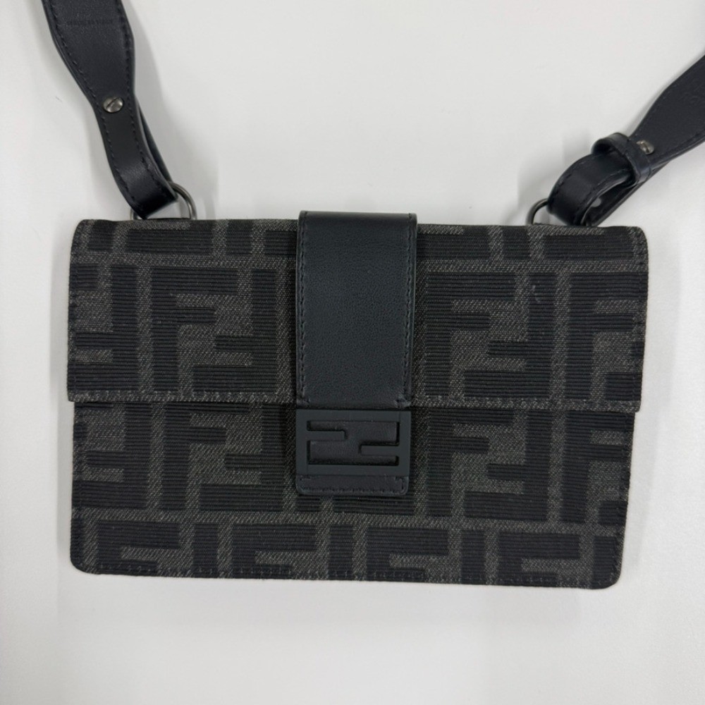 FENDI Marsupio Baguette Shoulder Bag 7M0295 3WAY clutch black