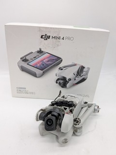 DJI Drohne Modell ist unklar Einzelteile/defekt A