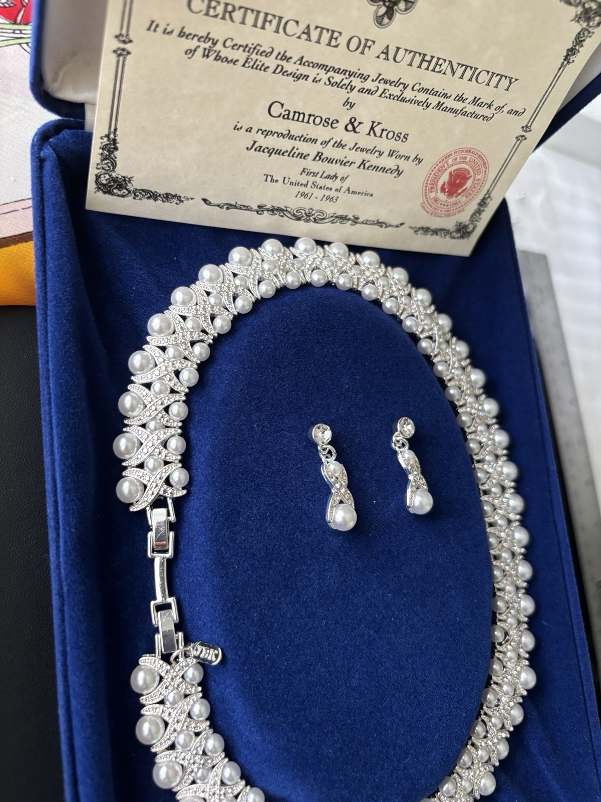 CAMROSE & KROSS JACQUELINE JBK PEARL CRYSTAL NECKLACE BRACELET EARRING SET,COA