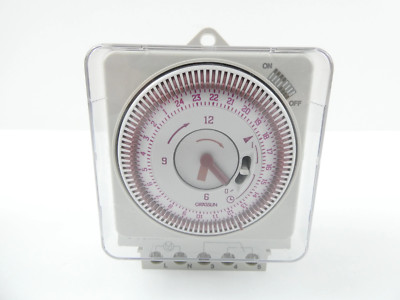 GRÄSSLIN tactic 815.1N (01.80.0006.1) (220-240VAC 60Hz) ZEITSCHALTUHR