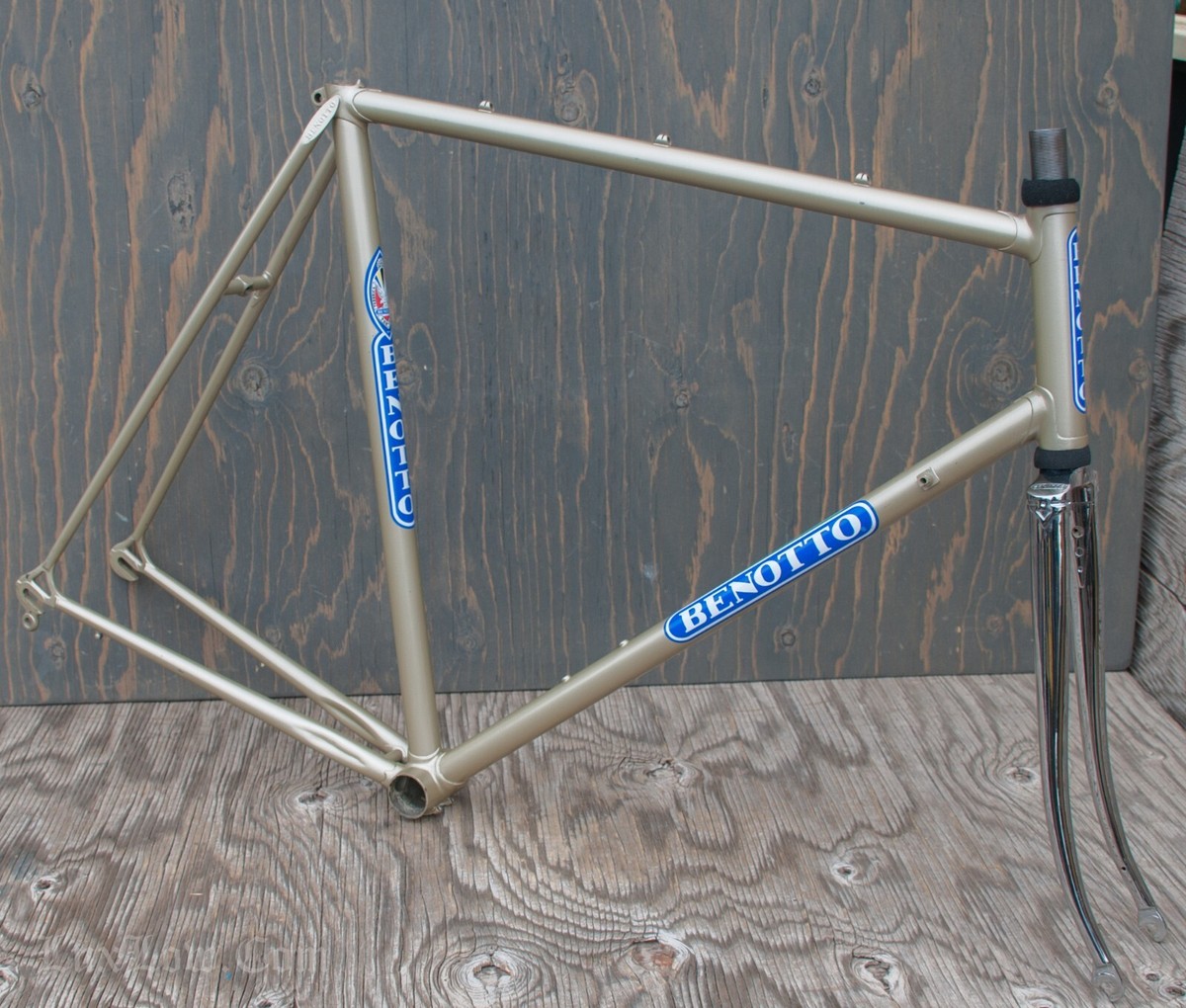 NOS Vintage Benotto 2500 59cm RoadBike FRAME FORK 81 Columbus
