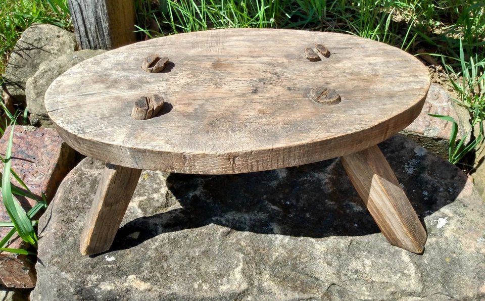 Antiguo taburete primitivo de roble ovalado de la década de 1860 arte popular decoración de granja Foto 4 de 4