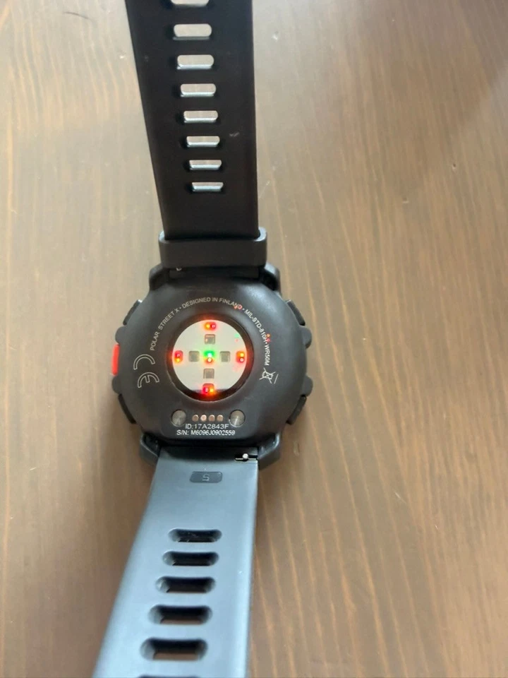 POLAR Street X 45mm Smartwatch 32MB Schwarz USB-C 1.28" Bluetooth Touchdisplay, Foto 3 von 5