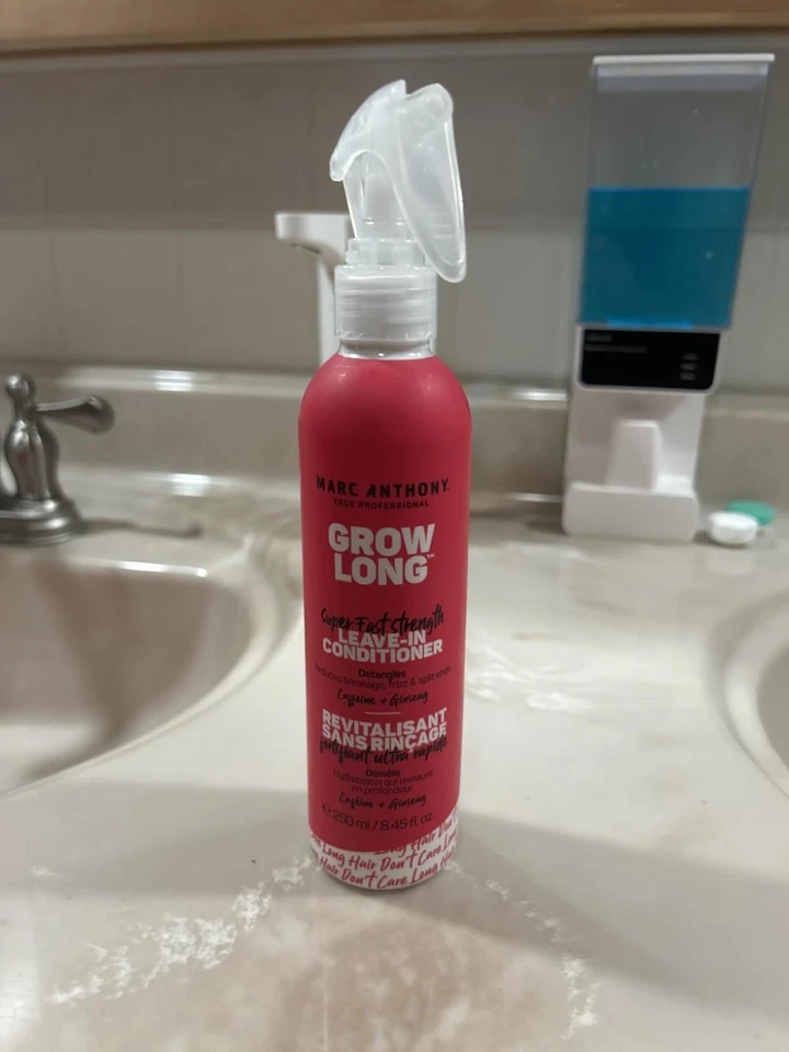 Spray acondicionador sin enjuague de biotina Marc Anthony | Desenredante de cabello largo 8 oz Foto 4 de 4