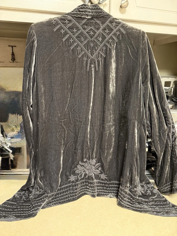 Cárdigan drapeado bordado terciopelo aplastado Johnny Was La Kayla Talla M ¡¡NUEVO CON ETIQUETAS!!️ Foto 2 de 4