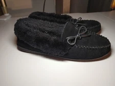 Minnetonka Black Suede Moccasin Hardsole Trapper Slippers womens 10M 4115
