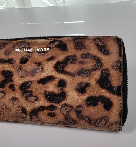 Michael Kors Jet Set Calf Hair Leather Wristlet Wallet Zip Around Leopard Clutch - Picture 4 of 14
