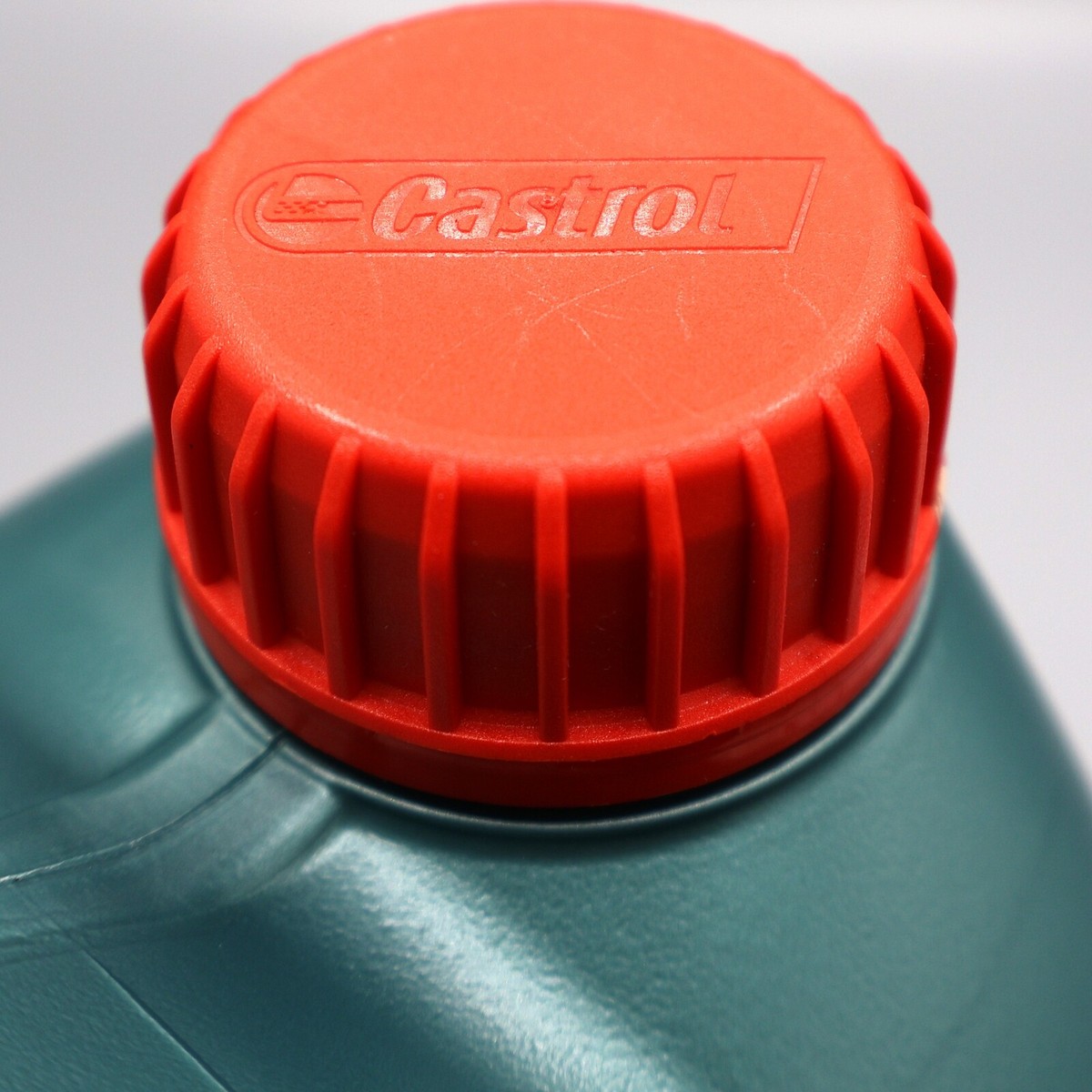 未開封　カストロール　MAGNATEC LIGHT 5W-40 4L 3缶 MAGNATEC LIGHT 5W-40 Castrol(カストロール)のエンジンオイルの
