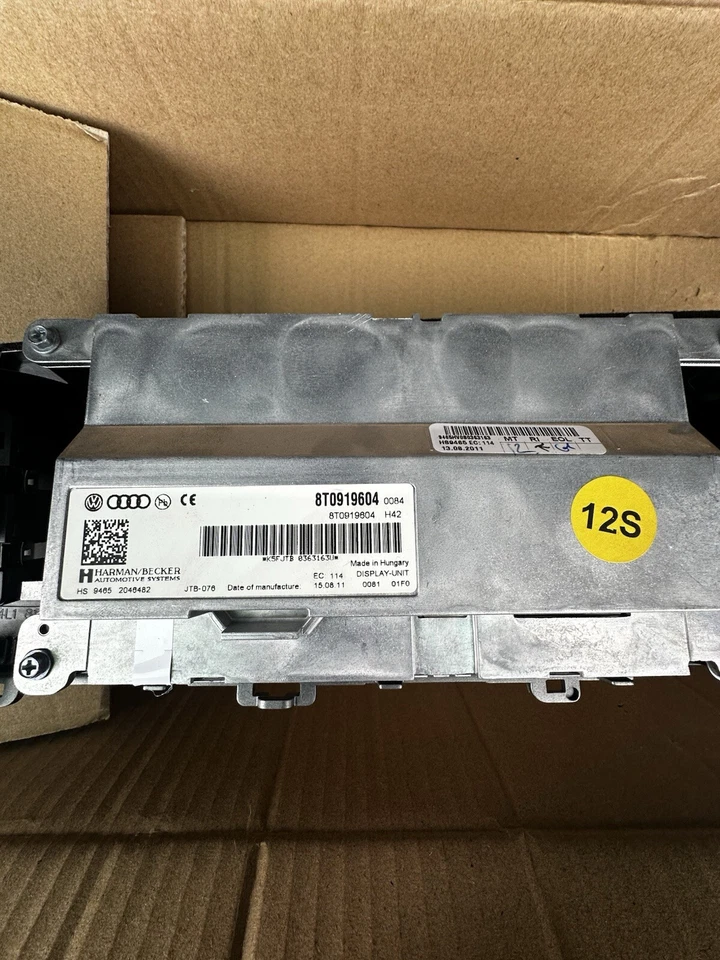 Audi A4 B8 Navigationsgerät Multimedia Bildschirm Monitor mit Rahmen und Tasten. - Bild 2 von 4