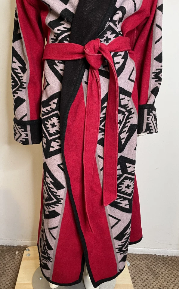 Gabardina larga con manta india de lana Southwestern 2X 3X 4X LS con cinturón rojo negro Foto 3 de 4