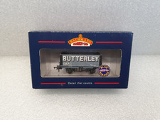 Bachmann 37-105X -7 Plank Fixed End Wagon No.0820 'Butterley' in Grey Livery