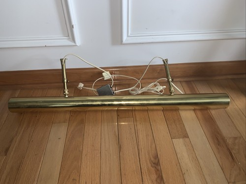 30” Brass Gold Tone Painting Art Picture Frame Adjustable Light Lamp Mid-Century