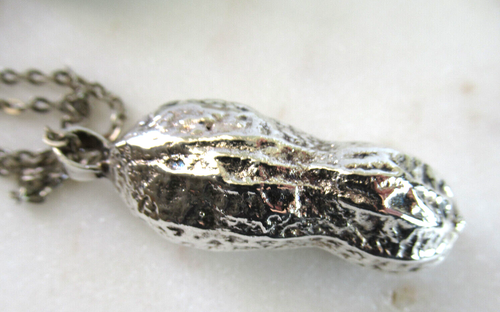 Vintage necklace Sterling Silver Peanut Shell Pendant & chain - Picture 6 of 8