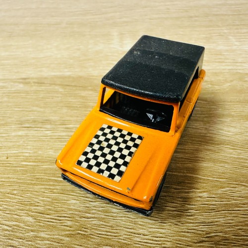 Field Car 1977 Two Packs Orange Black White Checker Bonnet SF18 - Picture 2 of 15