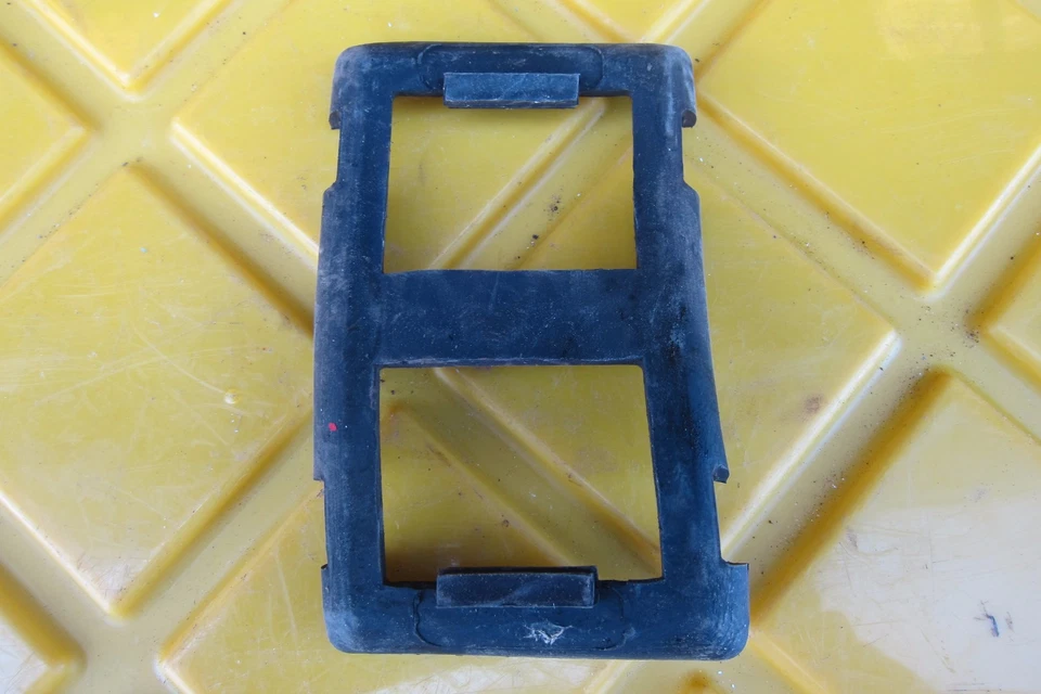 Yamaha XS400 XS 400 1981 caja de batería insertada Foto 3 de 4