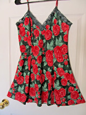 Victoria's Secret Gold Label Red Roses  Lace Baby doll  matching panties Med