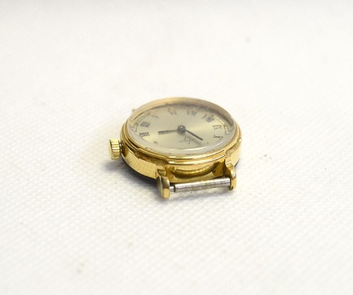 USSR Vintage Mechanical Women's Wristwatch Luch Gilding - Picture 3 of 7