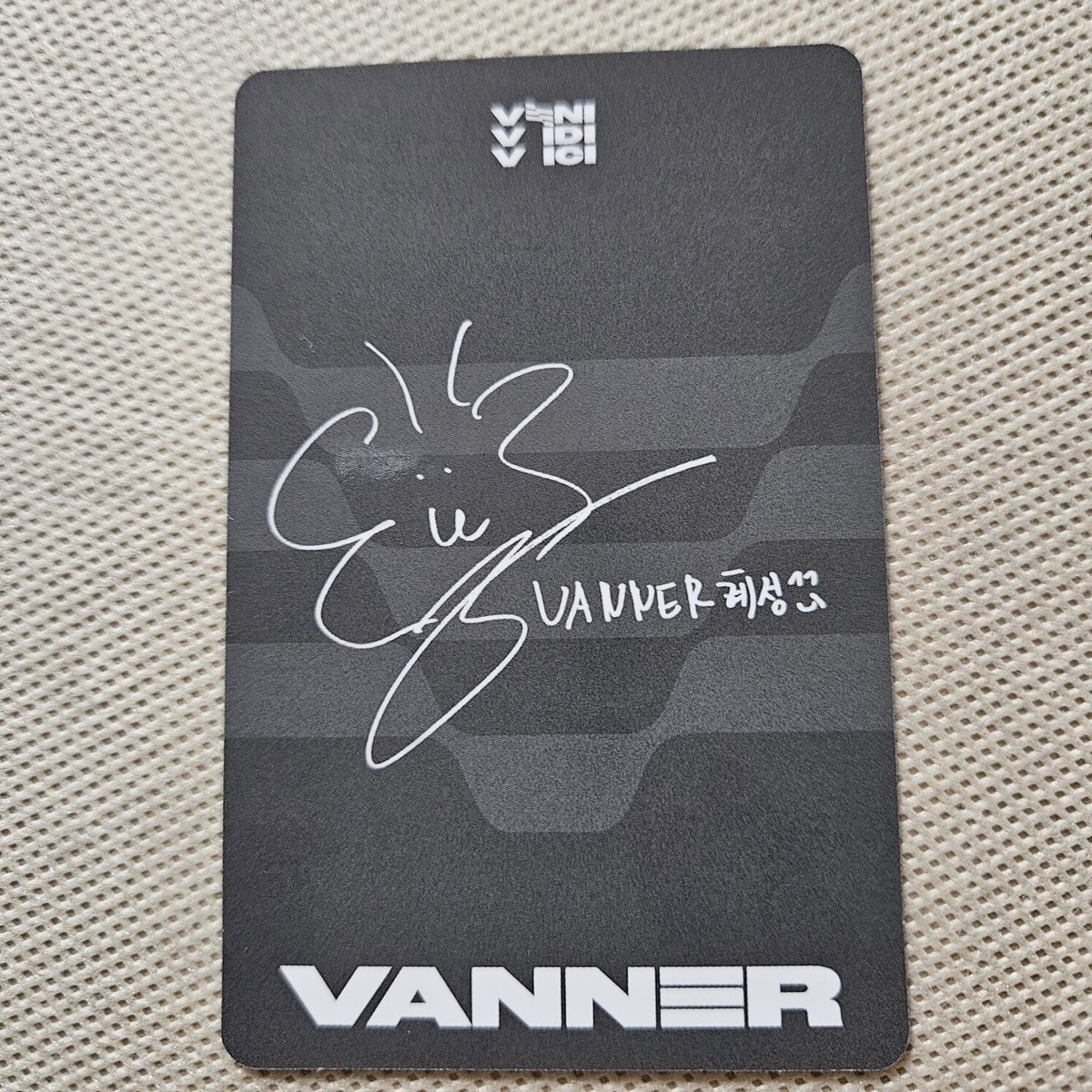 K-POP・アジア VANNER 1st Album: V VANNER 1ST MINI ALBUM VENI VIDI VICI - Kpop USA
